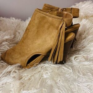 Fringe Tan Sandals with Heel